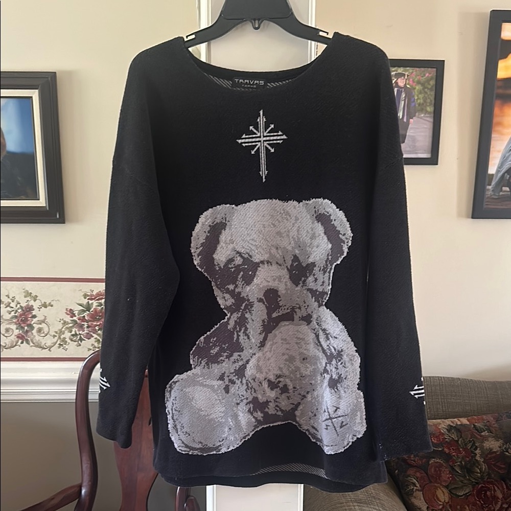 Travas Tokyo teddy bear sweater, gray and black (M)